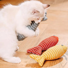 MADDEN Cat Fish Toy with Catnip