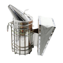 Alternate view of the 10 Piece Beekeeping Tool Set