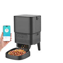 Alternate view of the Automatic Cat Feeder