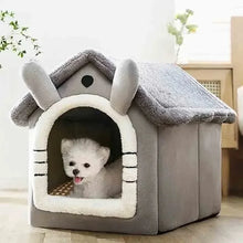 Alternate view of the Portable Indoor Pet House