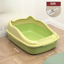 Semi-Closed Cat Litter Box with Scoop in Green